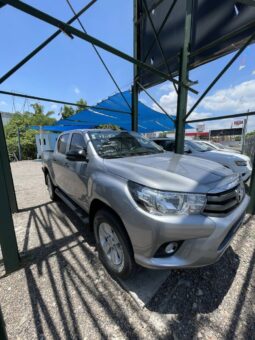 
TOYOTA HILUX SR 2019 STD full									