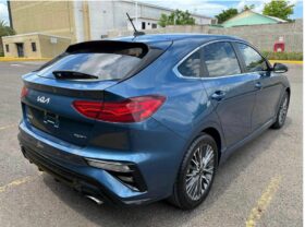 KIA FORTE GT HB 2022 AUT