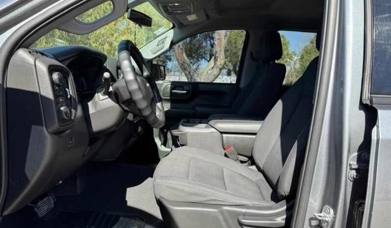 
CHEVROLET SILVERADO CUSTOM 2021 full									