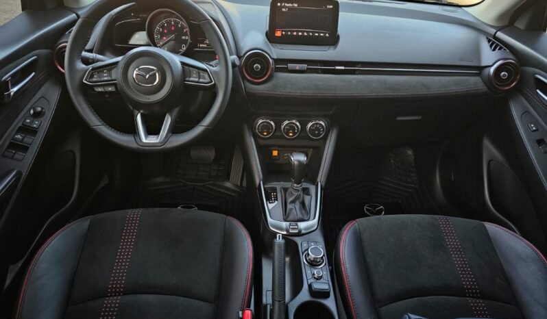 
MAZDA 2 SIGNATURE SEDAN 2025 AUT full									