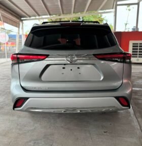 TOYOTA HIGHLANDER LE SUV 2021 AUT