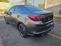 MAZDA 2 SIGNATURE SEDAN 2025 AUT full