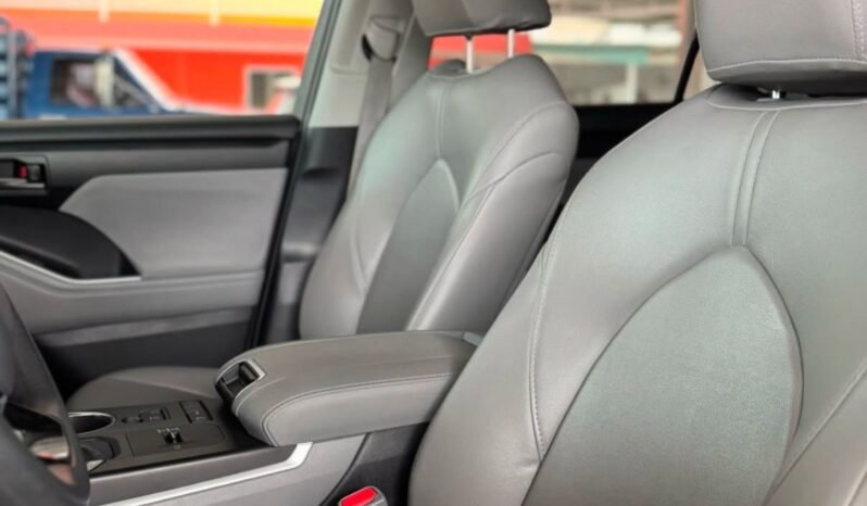 
TOYOTA HIGHLANDER LE SUV 2021 AUT full									