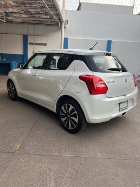 SUZUKI SWIFT GLX HATCHBACK 2020 AUT