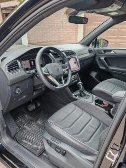 
VOLKSWAGEN TIGUAN R-LINE SUV 2024 AUT full									