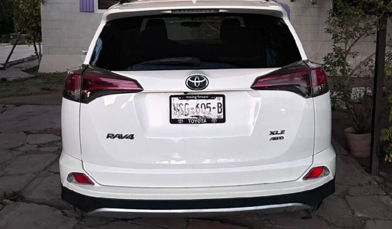 
TOYOTA RAV-4 XLE SUV 2017 AUT full									