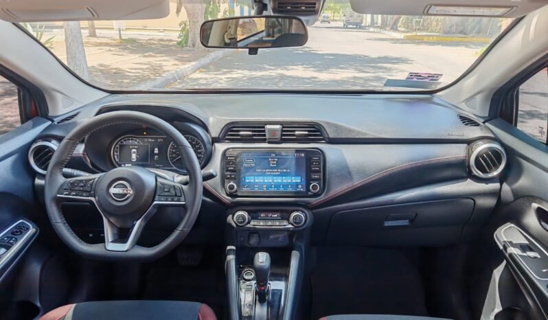 
NISSAN VERSA SR SEDAN 2024 AUT full									