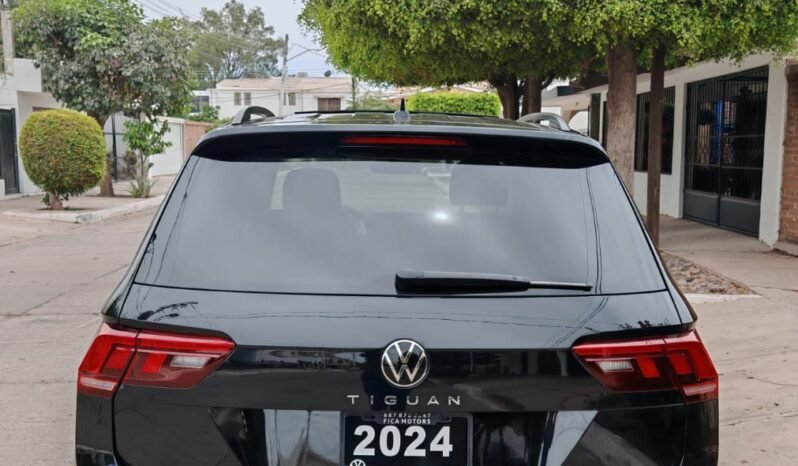 
VOLKSWAGEN TIGUAN R-LINE SUV 2024 AUT full									
