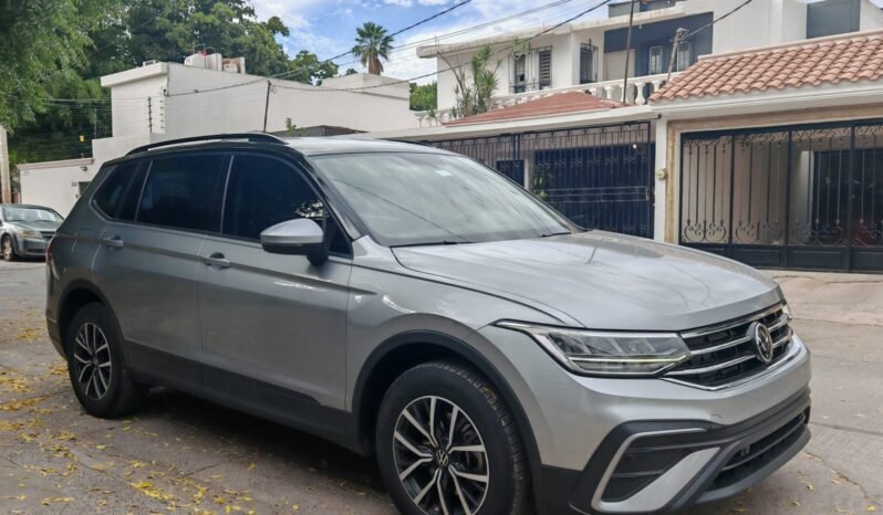 
VOLKSWAGEN TIGUAN TRENDLINE PLUS SUV 2022 AUT full									