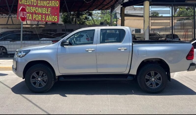 
TOYOTA HILUX SR PICK UP 2021 STD full									