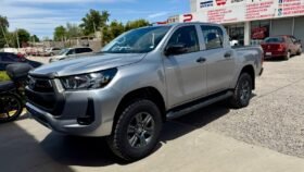 TOYOTA HILUX SR PICK UP 2023 STD