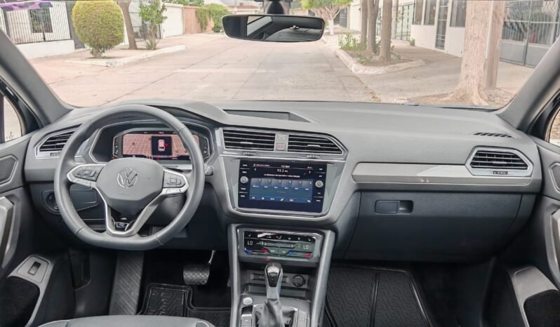 
VOLKSWAGEN TIGUAN R-LINE SUV 2024 AUT full									