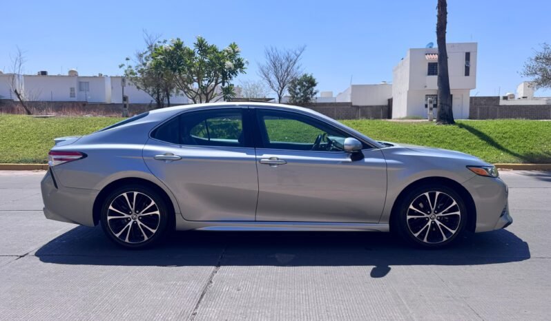 
TOYOTA CAMRY SE SEDAN 2020 AUT full									