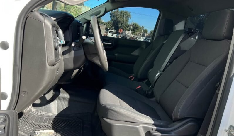 
CHEVROLET SILVERADO CAB REG 4X2 PICK UP 2020 AUT full									