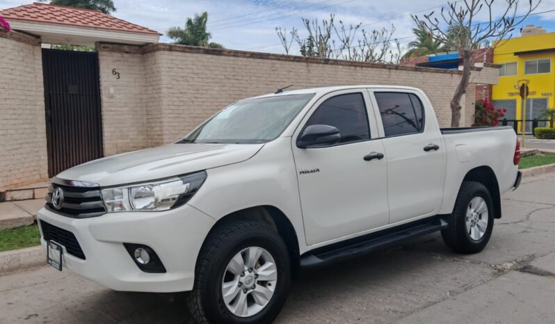 
TOYOTA HILUX SR 4X2 PICK UP 2020 STD full									
