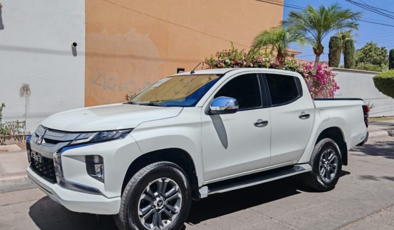 
MITSUBISHI L200 DIESEL GLS 4X4 PICK UP 2022 AUT full									