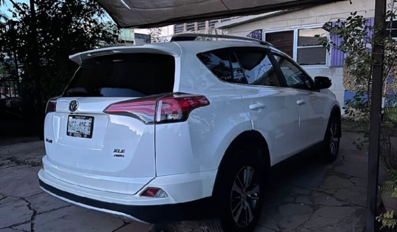 
TOYOTA RAV-4 XLE SUV 2017 AUT full									