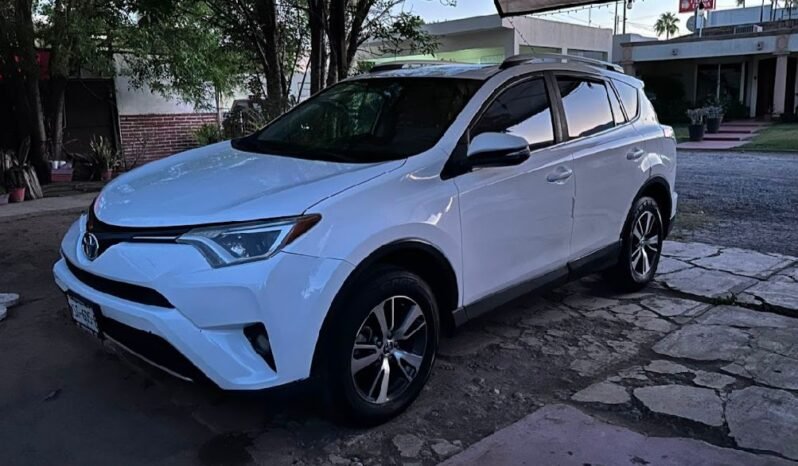 
TOYOTA RAV-4 XLE SUV 2017 AUT full									