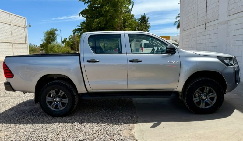 
TOYOTA HILUX SR PICK UP 2023 STD full									