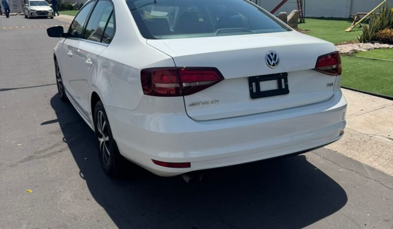 
VOLKSWAGEN JETTA SEDAN 2017 AUT full									