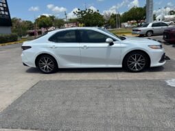 
TOYOTA CAMRY HIBRIDO SEDAN 2022 AUT full									