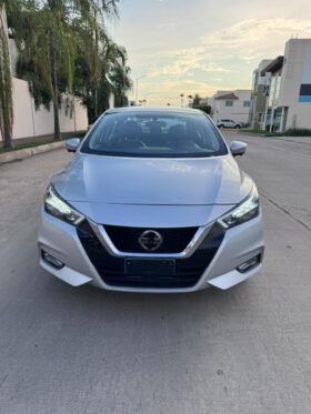 NISSAN VERSA PLATINUM SEDAN 2021 AUT