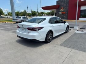TOYOTA CAMRY HIBRIDO SEDAN 2022 AUT