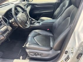 TOYOTA CAMRY HIBRIDO SEDAN 2022 AUT