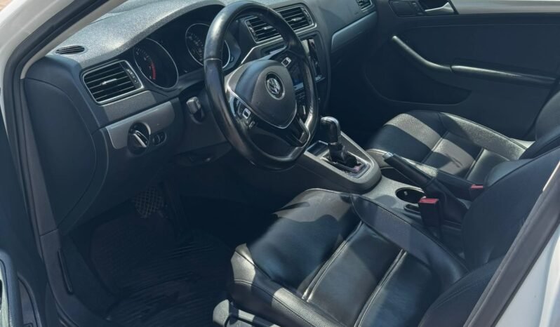 
VOLKSWAGEN JETTA SEDAN 2017 AUT full									