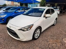 TOYOTA YARIS R SEDAN 2017 AUT