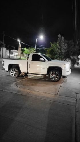 GMC SIERRA PICK UP 2018 AUT