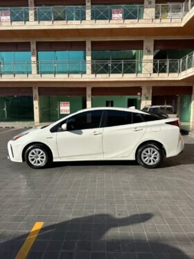 TOYOTA PRIUS BASE SEDAN 2019 AUT