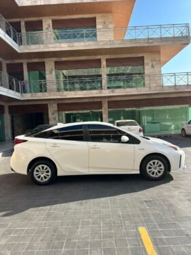 TOYOTA PRIUS BASE SEDAN 2019 AUT