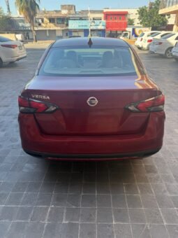 
NISSAN VERSA PLATINUM SEDAN 2021 AUT full									