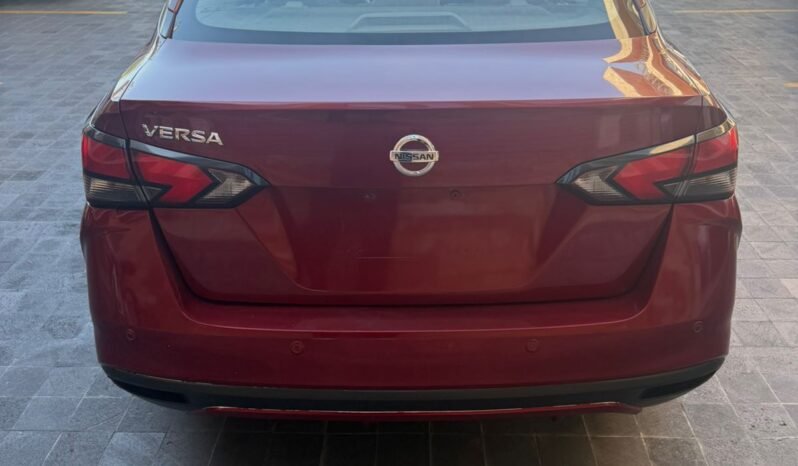 
NISSAN VERSA PLATINUM SEDAN 2021 AUT full									