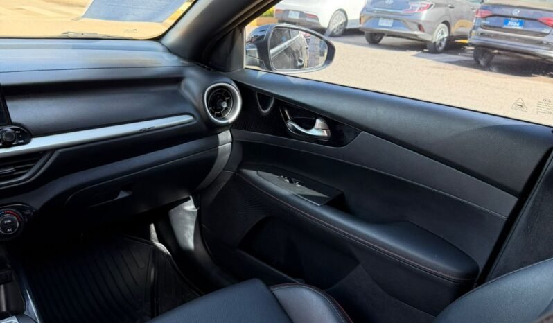 
KIA FORTE GT HATCHBACK 2019 AUT full									