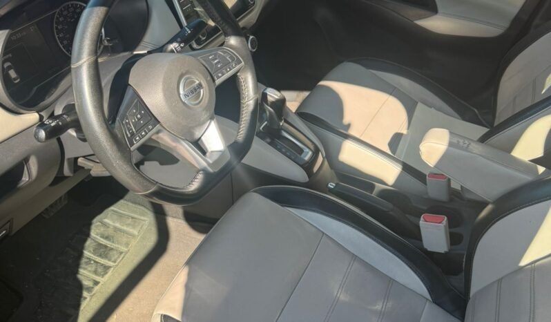 
NISSAN VERSA PLATINUM SEDAN 2021 AUT full									