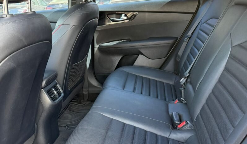 
KIA FORTE GT HATCHBACK 2019 AUT full									