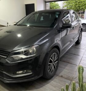 VOLKSWAGEN POLO HATCHBACK 2017 AUT