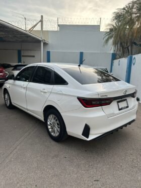 TOYOTA YARIS S SEDAN 2023 AUT