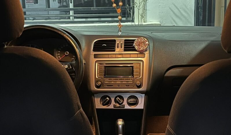 
VOLKSWAGEN POLO HATCHBACK 2017 AUT full									