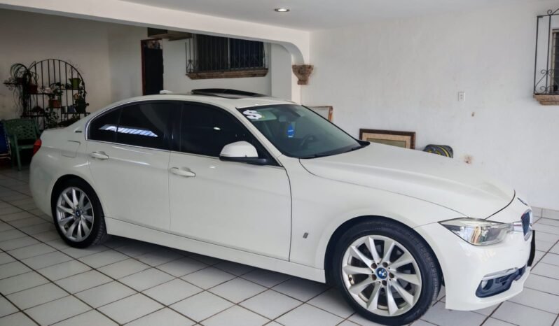 
BMW 330 LUXURY SEDAN 2017 AUT full									