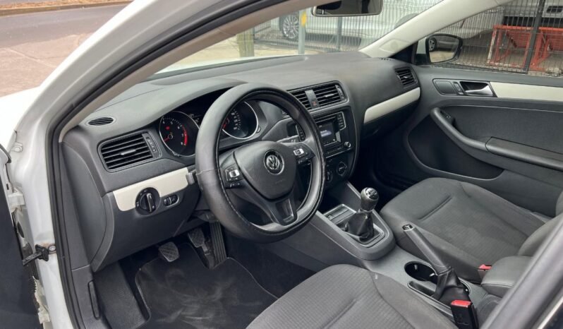 
VOLKSWAGEN JETTA CONFORTLINE SEDAN 2017 STD full									