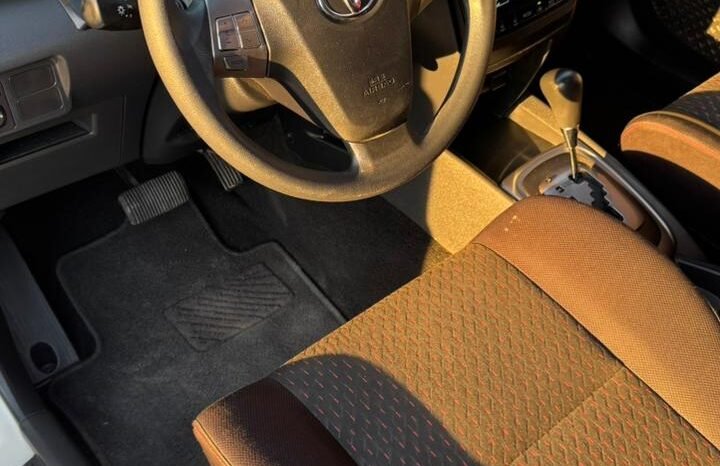 
TOYOTA AVANZA LE SUV 2021 AUT full									