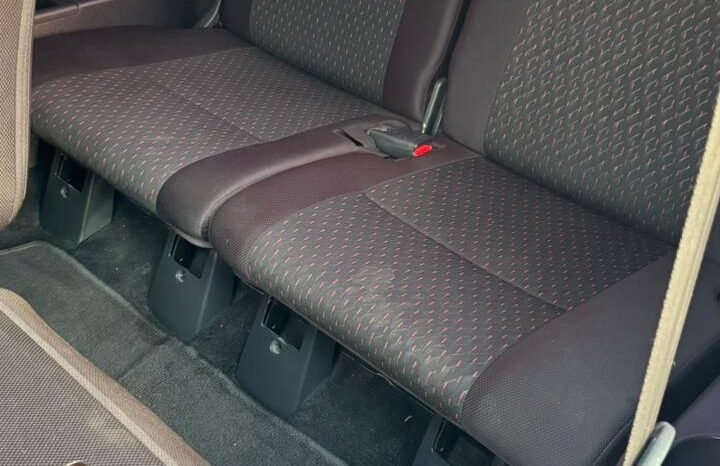 
TOYOTA AVANZA LE SUV 2021 AUT full									