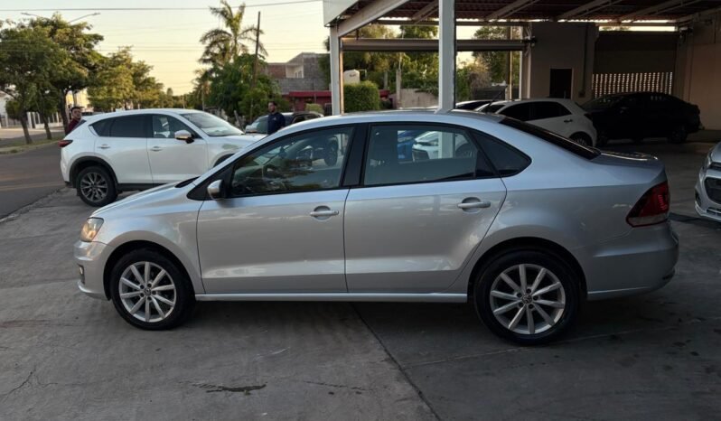 
VOLKSWAGEN VENTO HIGHLINE SEDAN 2018 AUT full									