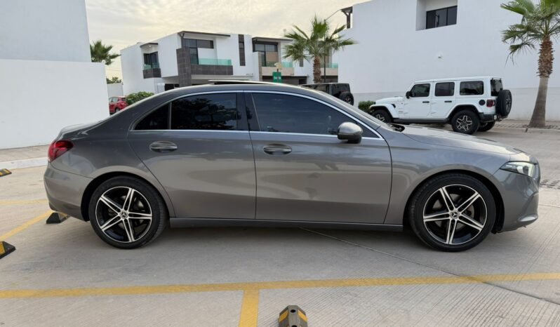 
MERCEDES BENZ A200 PLATINUM SEDAN 2021 AUT full									