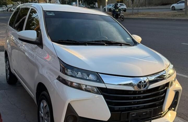 
TOYOTA AVANZA LE SUV 2021 AUT full									