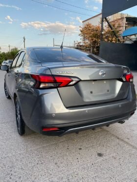 NISSAN VERSA ADVANCE SEDAN 2022 AUT