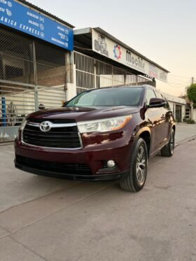 TOYOTA HIGHLANDER XLE SUV 2016 AUT